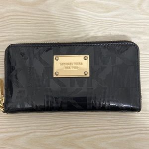 Michael Kors Black Medium Wallet
